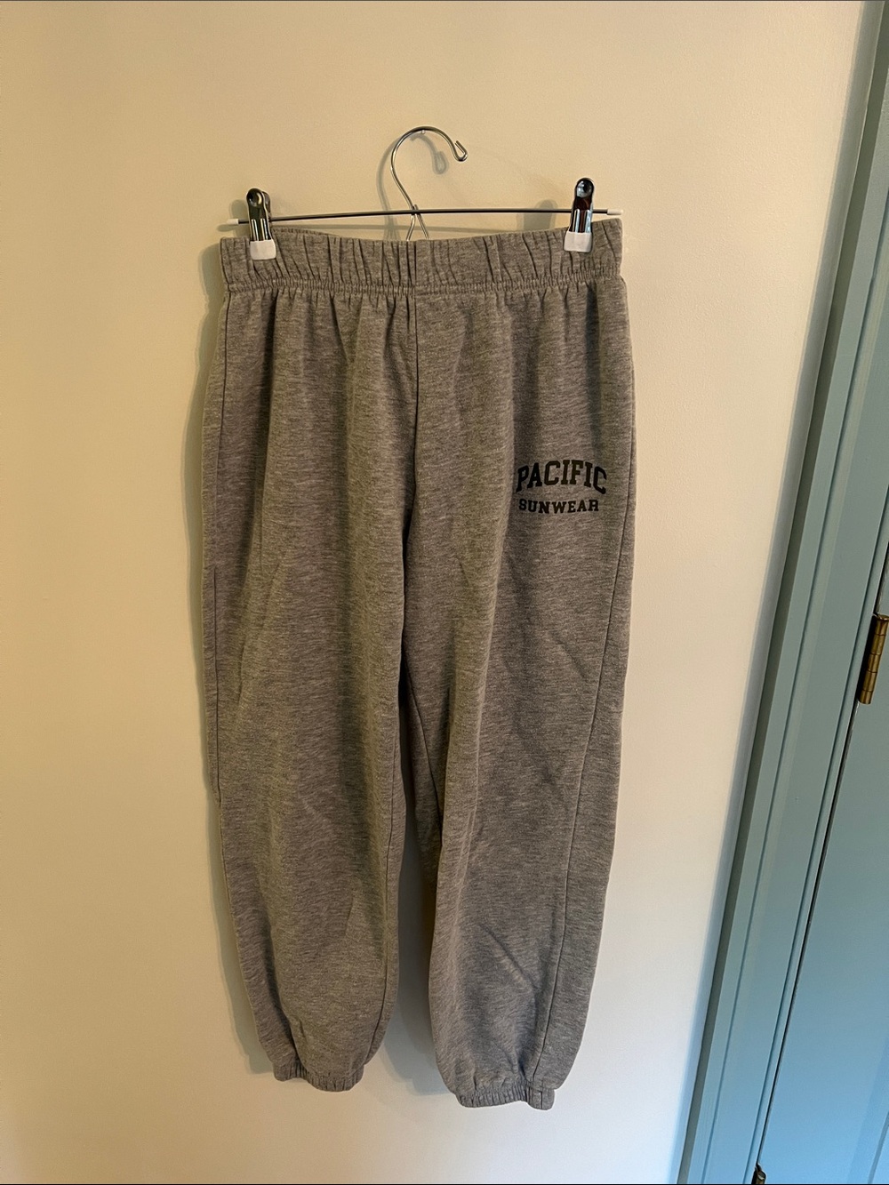 Pacific Sunwear Gray Elastic-Waist Sweatpants